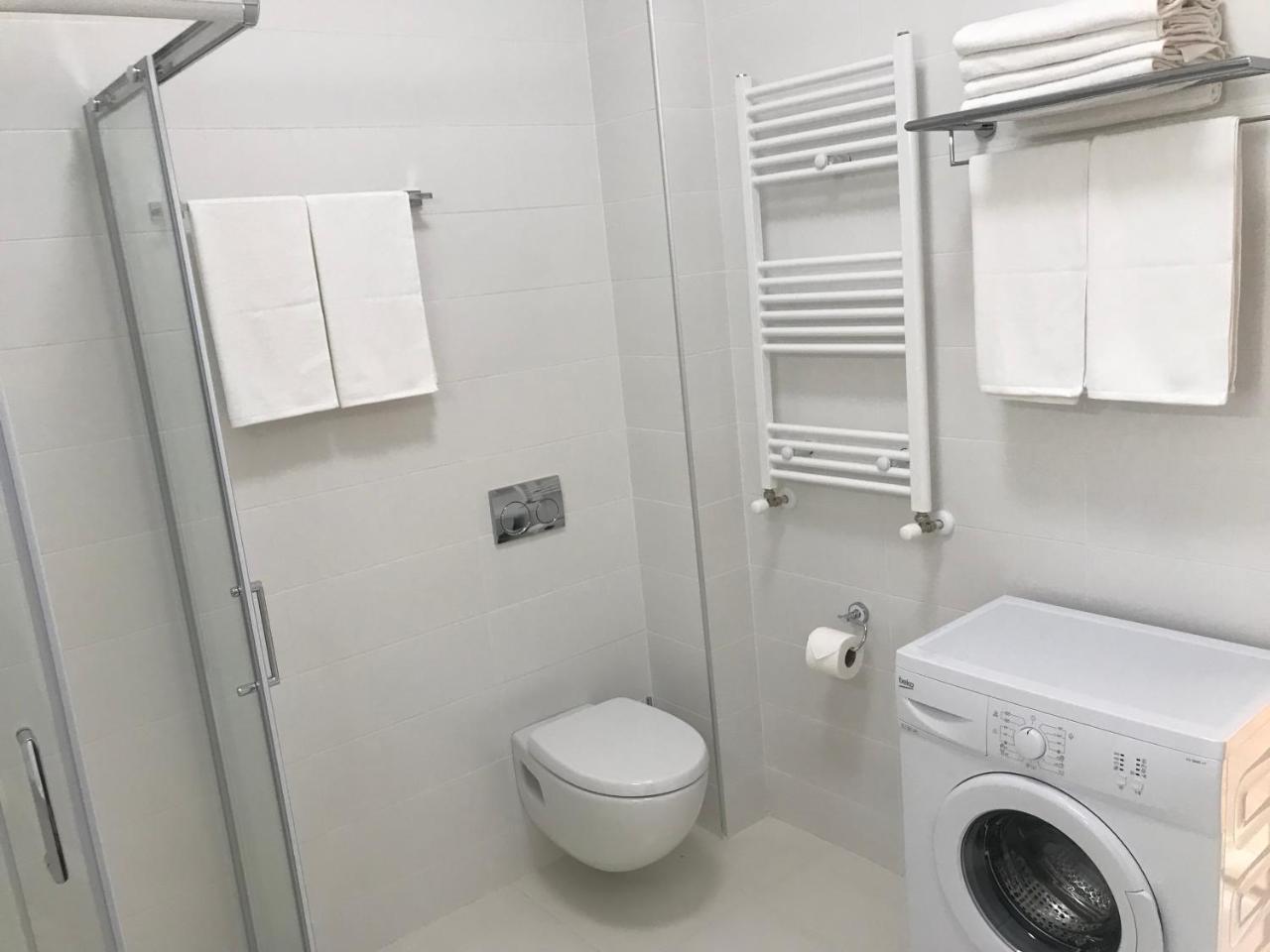 Full Comfort Apartment On Aghmashenebeli Tiflis Exterior foto