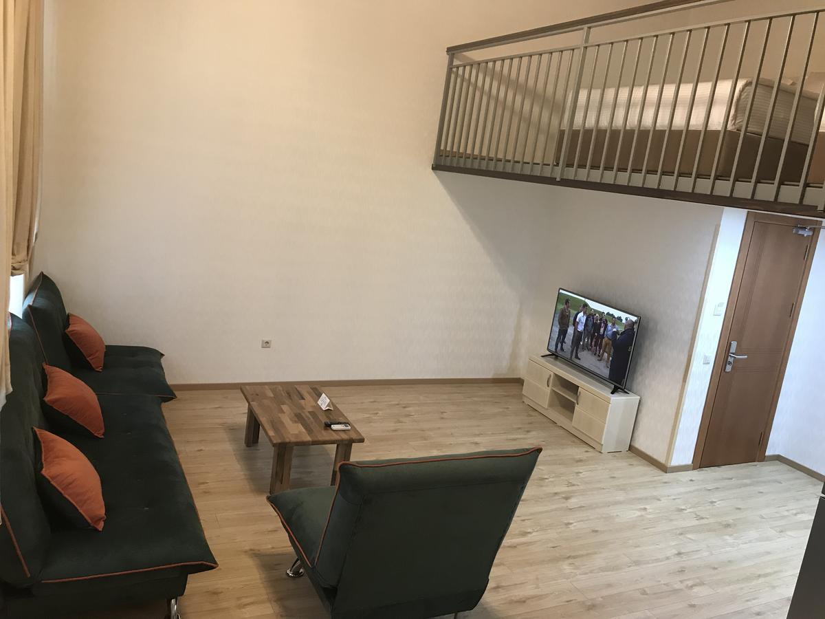 Full Comfort Apartment On Aghmashenebeli Tiflis Exterior foto