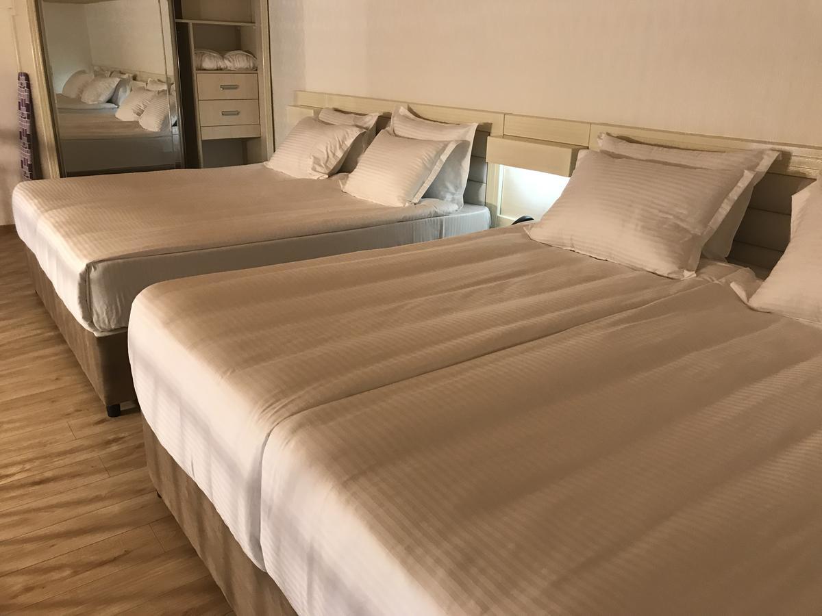 Full Comfort Apartment On Aghmashenebeli Tiflis Exterior foto