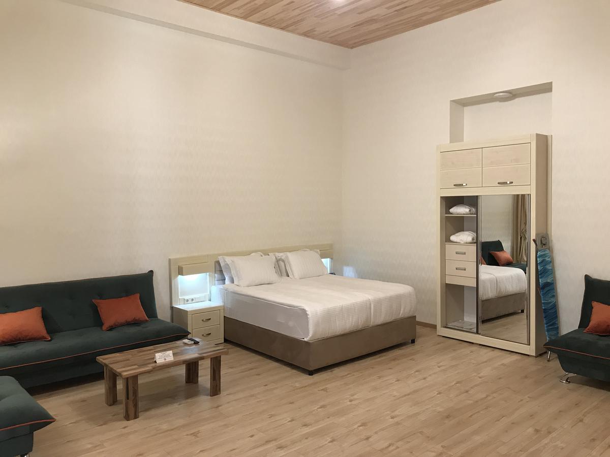 Full Comfort Apartment On Aghmashenebeli Tiflis Exterior foto