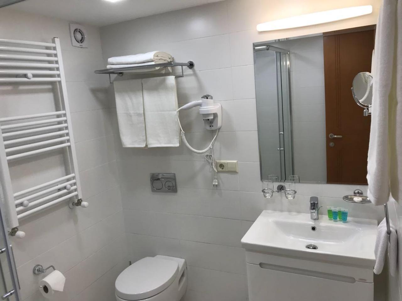 Full Comfort Apartment On Aghmashenebeli Tiflis Exterior foto